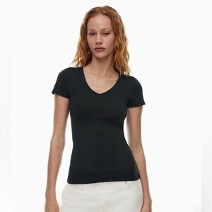 Aritzia Contour Black Short Sleeve V-Neck Hip Length Top